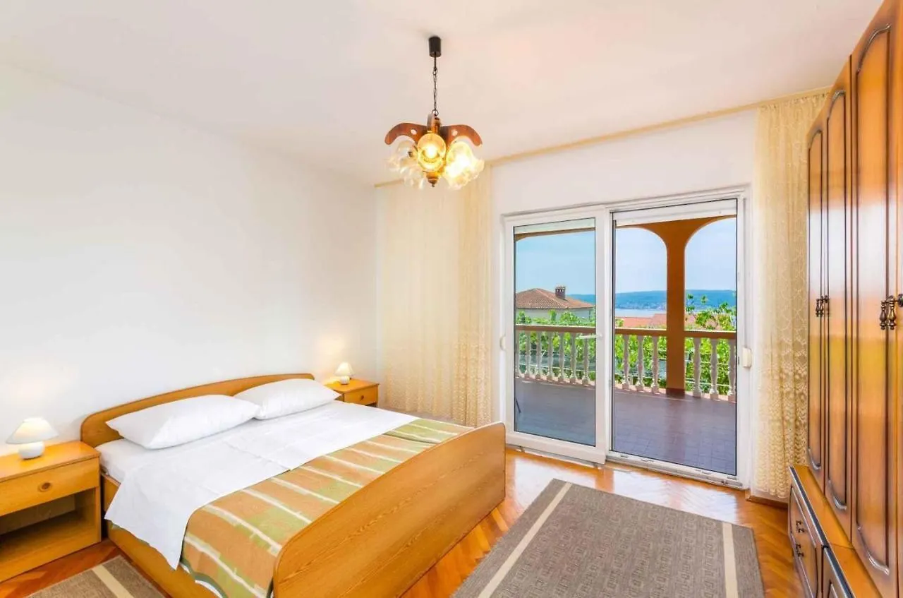 Apartment In Crikvenica 14212