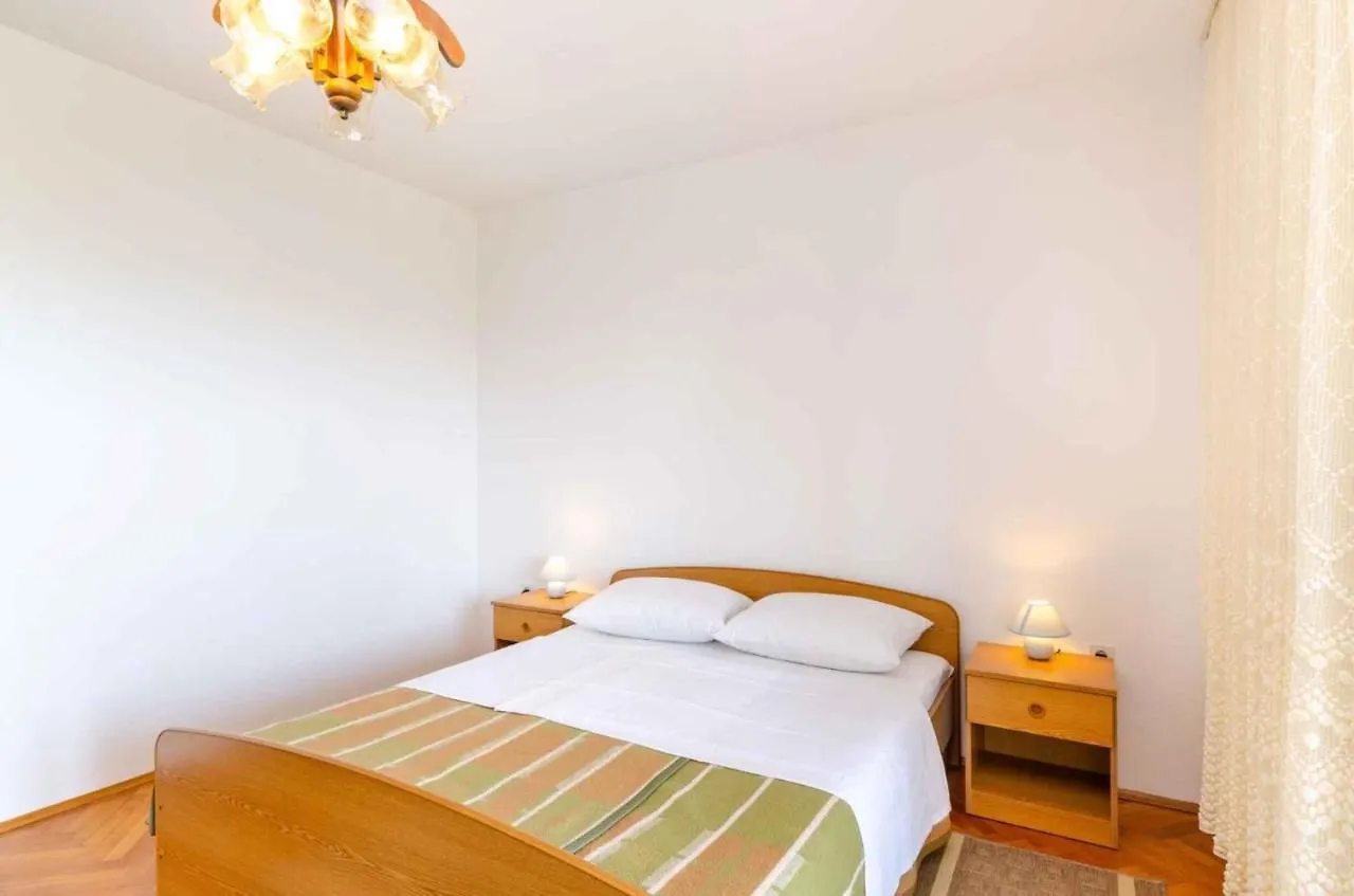 Apartment In Crikvenica 14212