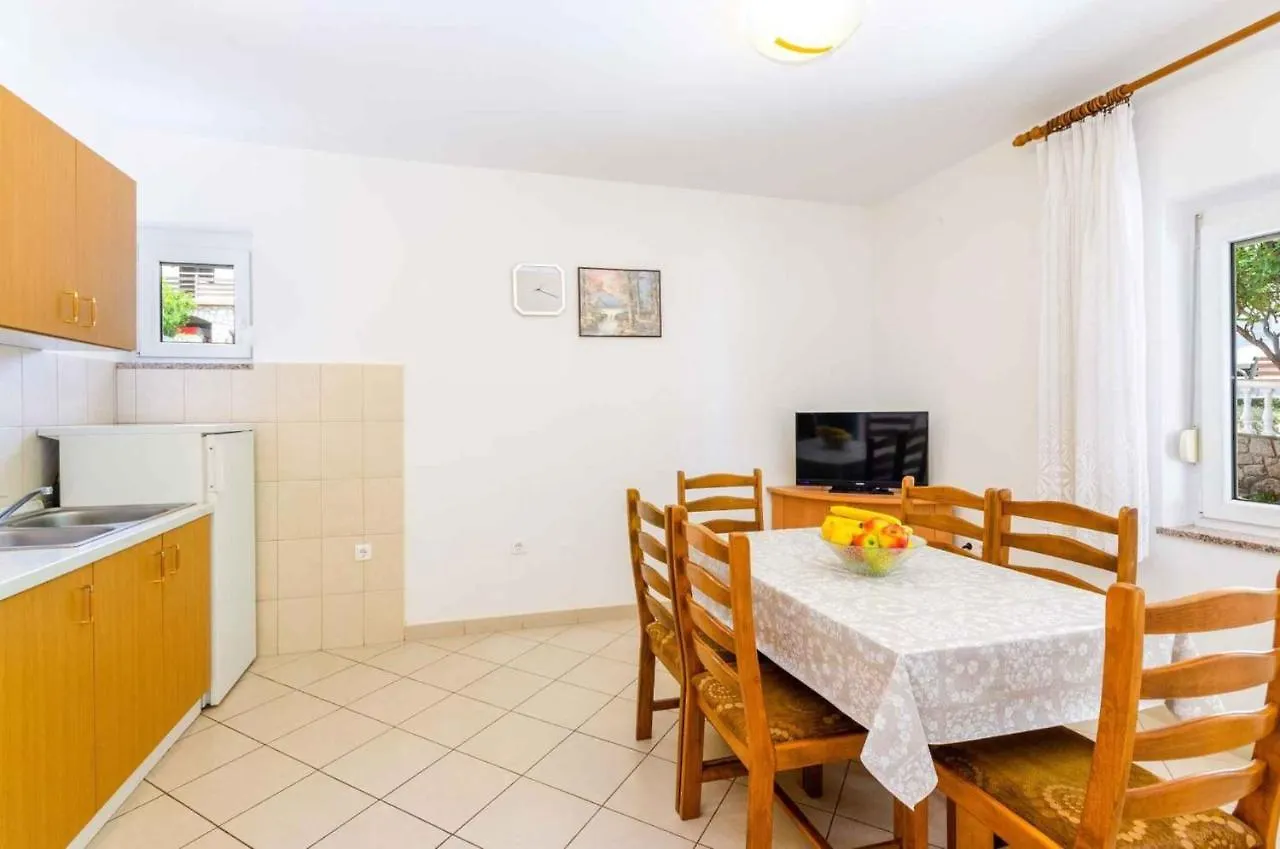Apartment In Crikvenica 14212