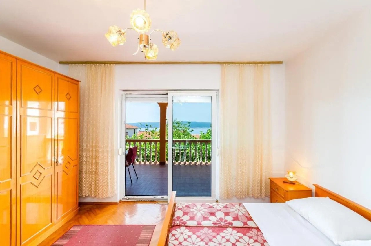 Apartment In Crikvenica 14212